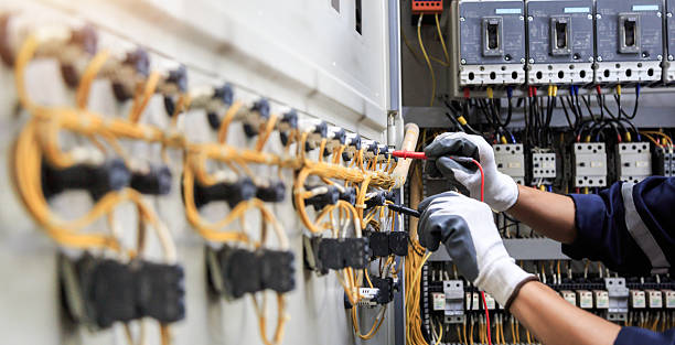 Professional Electrician technician working in Baltimore Highlands, MD